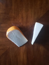 Load image into Gallery viewer, Marieke Aged Gouda