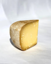 Load image into Gallery viewer, Pleasant Ridge Reserve Cheese