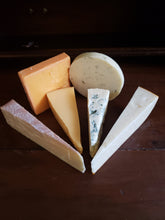 Load image into Gallery viewer, 6 Cheese Wisconsin Artisan Gourmet Sample Pack

